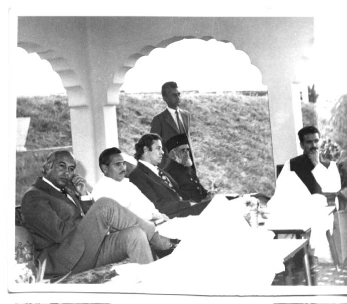 3 Maqbool Butt with Z. A. Bhutto.jpg